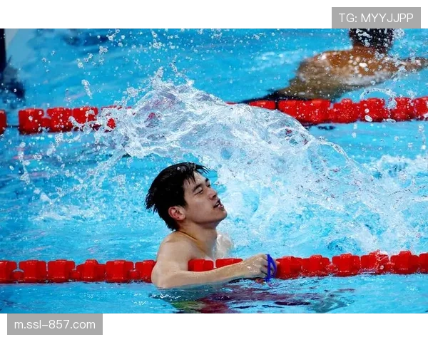 潘展乐100米自由泳半决赛第一，今晚冲金有望