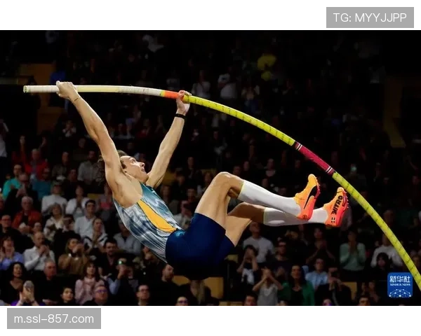 世界田径室内锦标赛：杜普兰蒂斯以6米20打破男子撑杆跳世界纪录