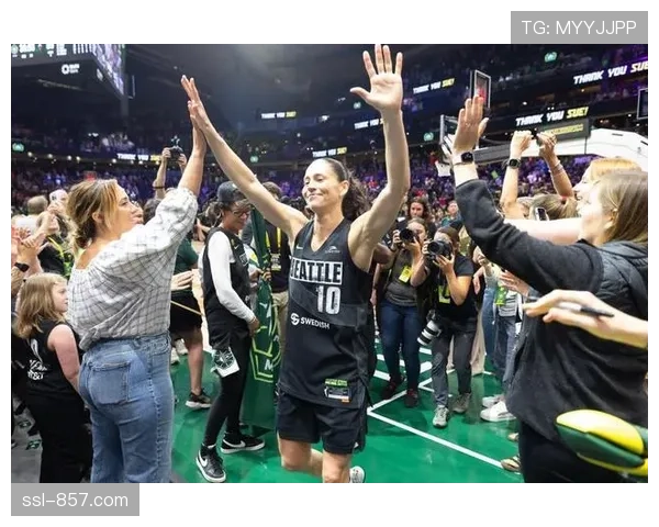 西雅图风暴官方确认，苏·伯德雕像揭幕仪式将于赛季首个主场赛前举行